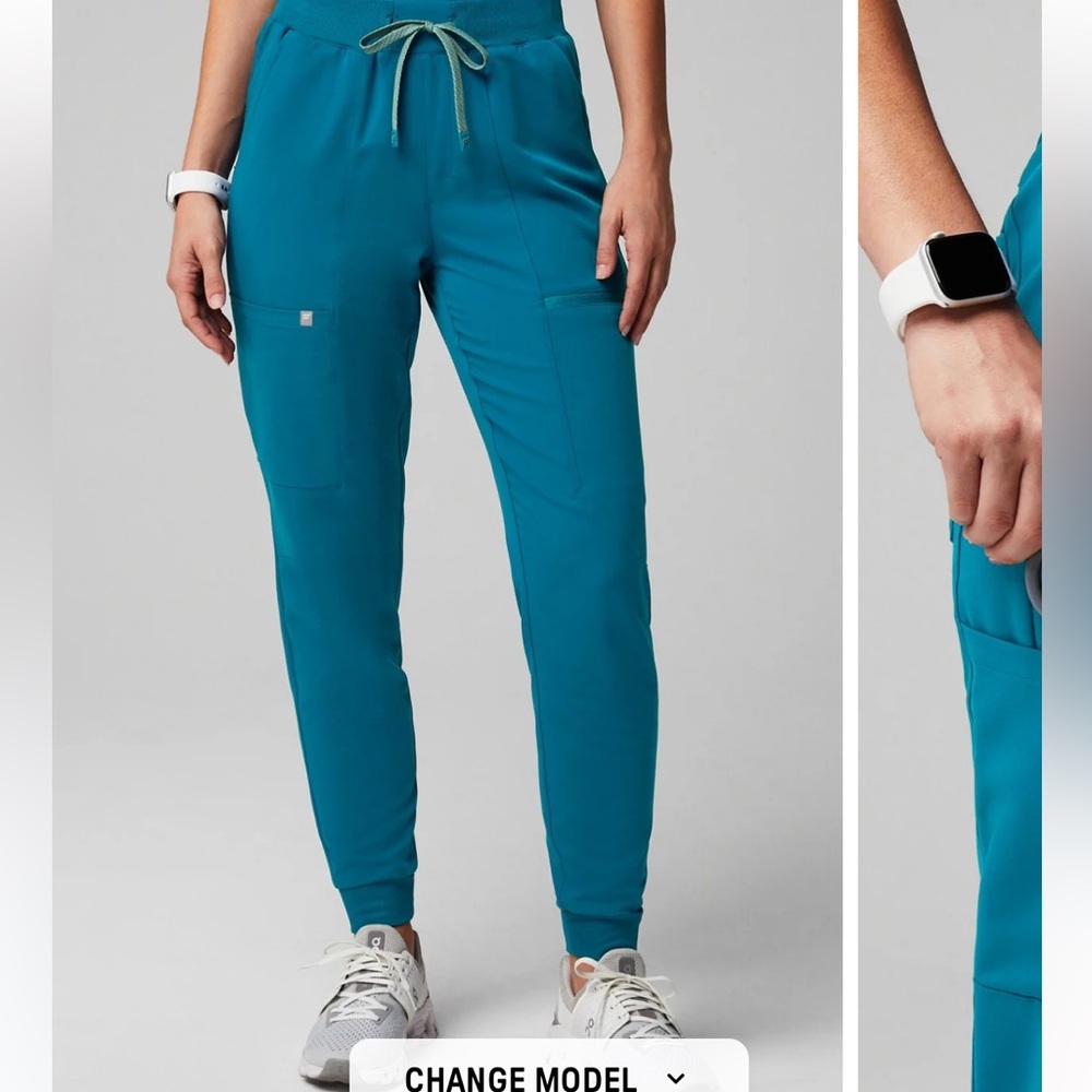 FABLETICS Women’s On Call Scrub Jogger Pant Medium Short